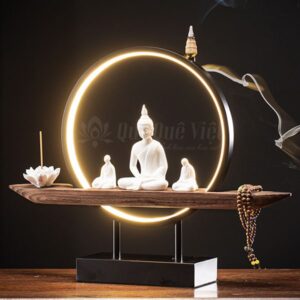 Thác Khói Trầm Hương, Tượng Phật Ngồi Trên Đế Gỗ, Vòng Tròn Chiếu Sáng Bằng Đèn Led