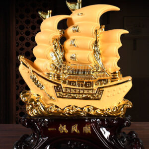 Thuyền Buồm Phong Thủy Vàng Đế Gỗ